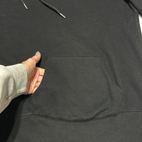 Calvin Klein Performance Funnel Neck Sweatshirt Black & Grey Size Large Like New - Picture 5 of 13